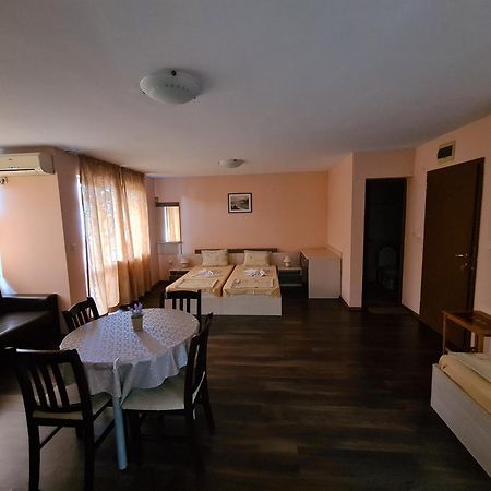 Къща За Гости Яневи Ravda Room photo